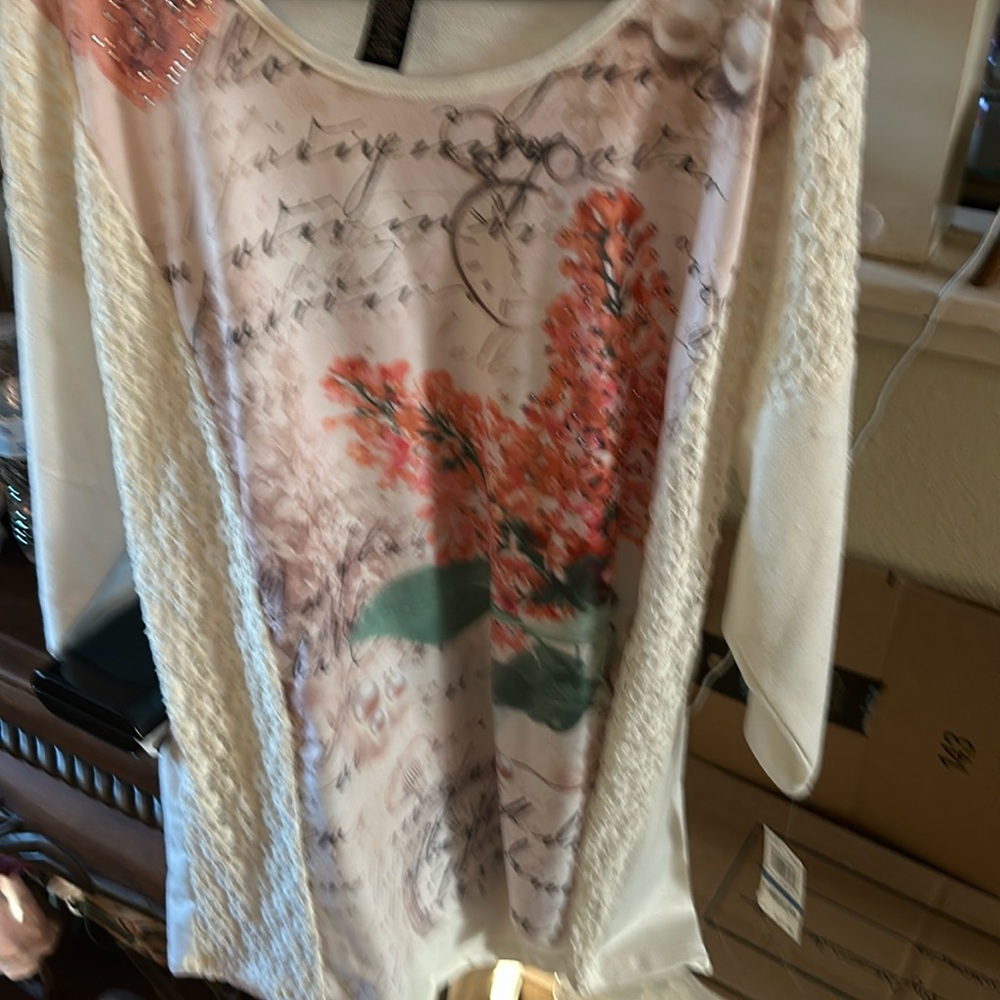 Style&Co Carolina Hidaway lace and floral top  3/4 sleeve NWT